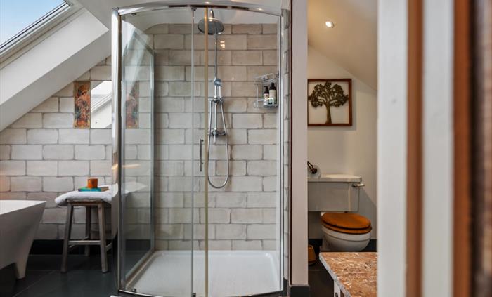 large bowfronted rain shower with hand shower, w.c., period wash stand and large bath, homemade lavender bath bombs, underfloor heating, traditional w